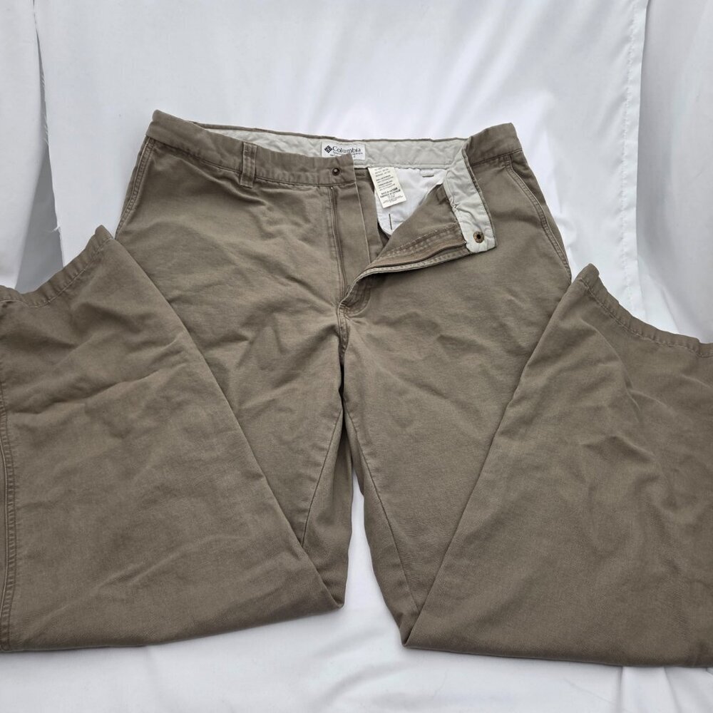 Vintage Columbia 100% Cotton Khaki Cargo pants w/zippered side pocket  36X32
